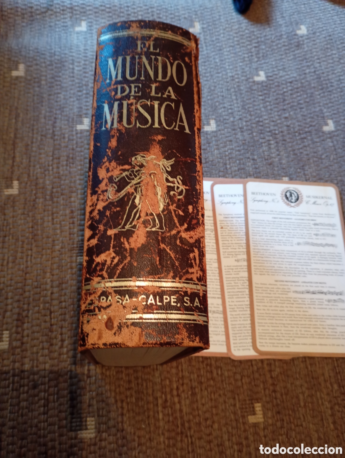 Libros de segunda mano: Libro el mundo de la m&uacute;sica(espasa-calpe 1962)+ tarjeta Beethoven Colecci&oacute;n