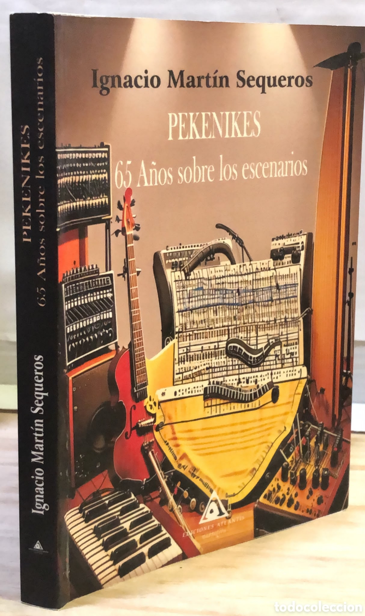 Libros de segunda mano: Pekenikes. 65 A&ntilde;os sobre los escenarios - Ignacio Mart&iacute;n Sequeros