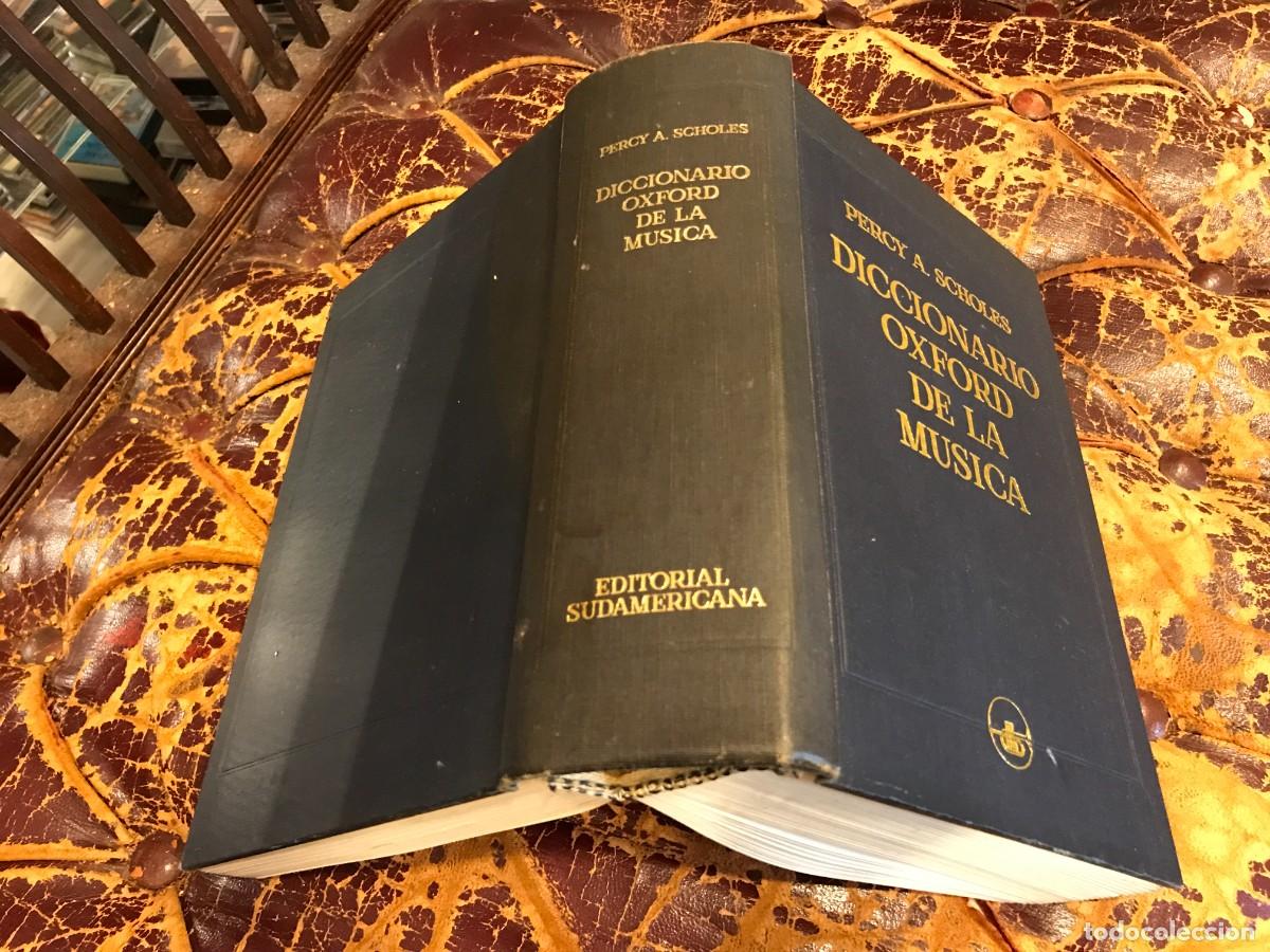 Libros de segunda mano: PERCY A. SCHOLES. DICCIONARIO OXFORD DE LA M&Uacute;SICA. 1964