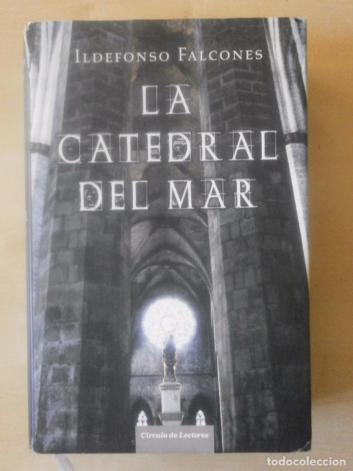 Libros de segunda mano: LA CATEDRAL DEL MAR- ILDEFONSO FALCONES - Foto 1