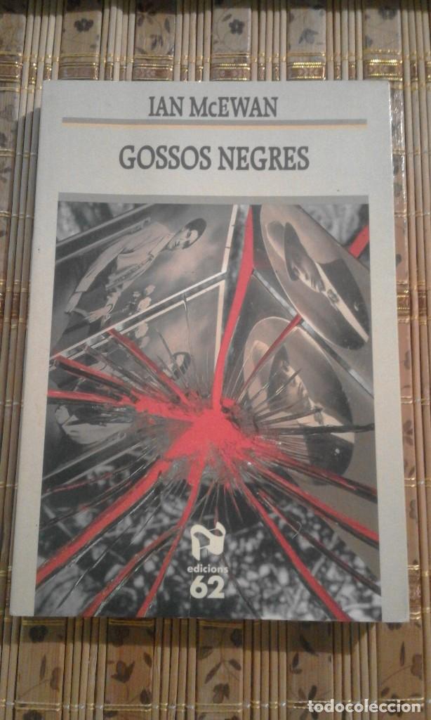 Libros de segunda mano: Gossos negres - Ian McEwan - Foto 1