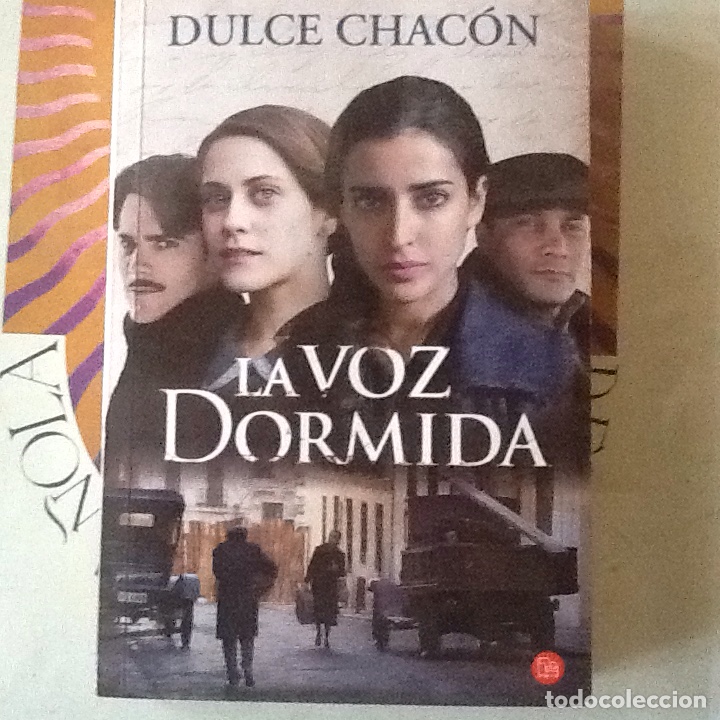 Libros de segunda mano: LA VOZ DORMIDA, DULCE CHAC&Oacute;N. - Foto 1