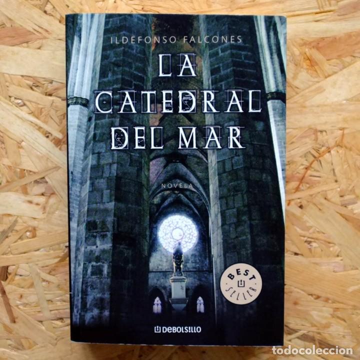 Libros de segunda mano: La Catedral del Mar. Ildefonso Falcones. - Foto 1