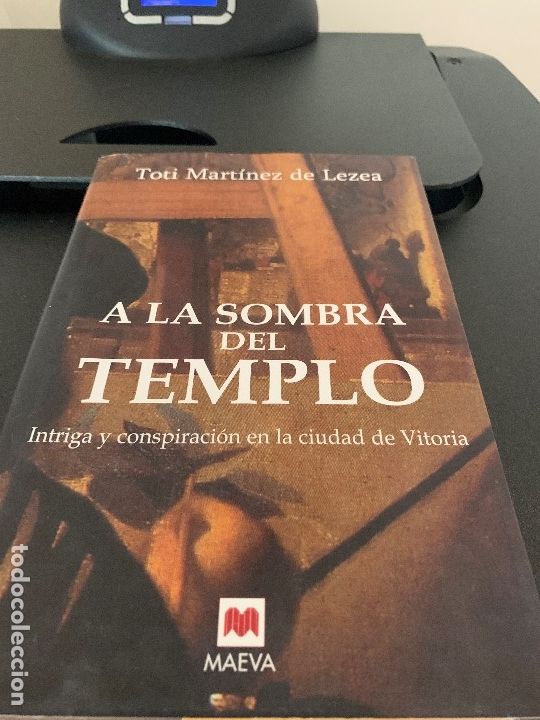 Libros de segunda mano: A LA SOMBRA DEL TEMPLO - Foto 1