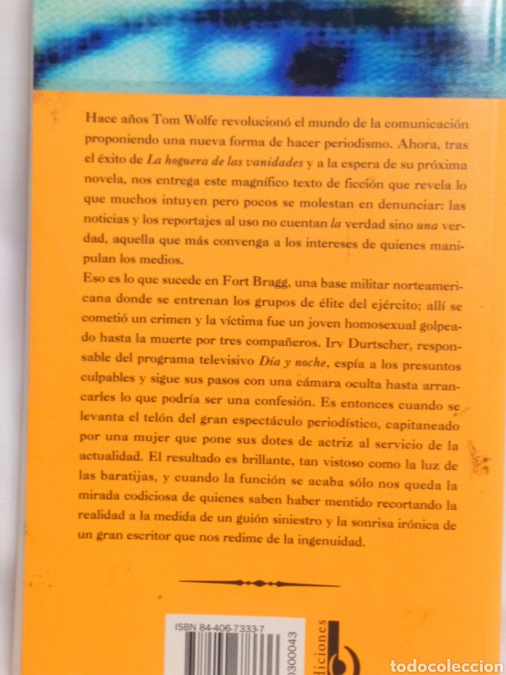 Libros de segunda mano: Emboscada en Fort Bragg Tom Wolfe - Foto 2
