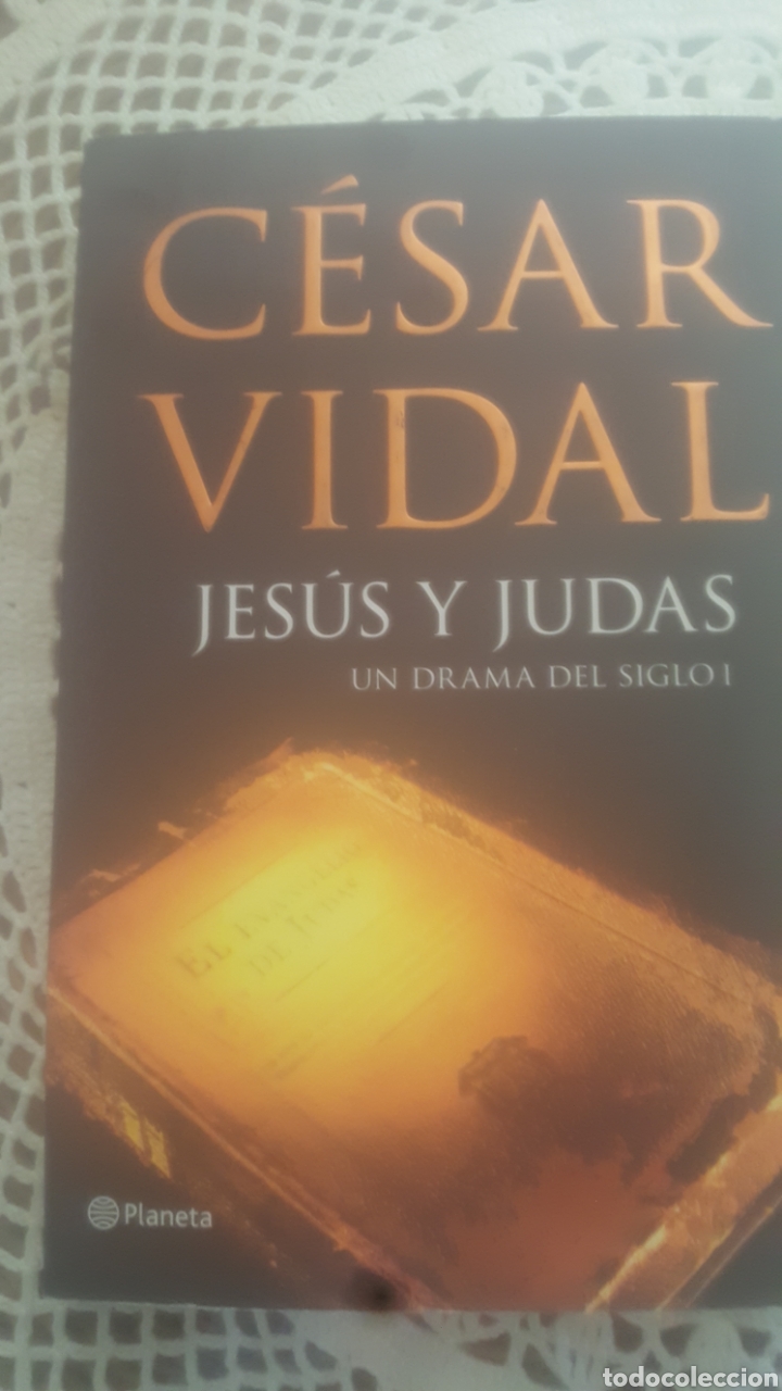Libros de segunda mano: Cesar Vidal Jesus y Judas - Foto 1