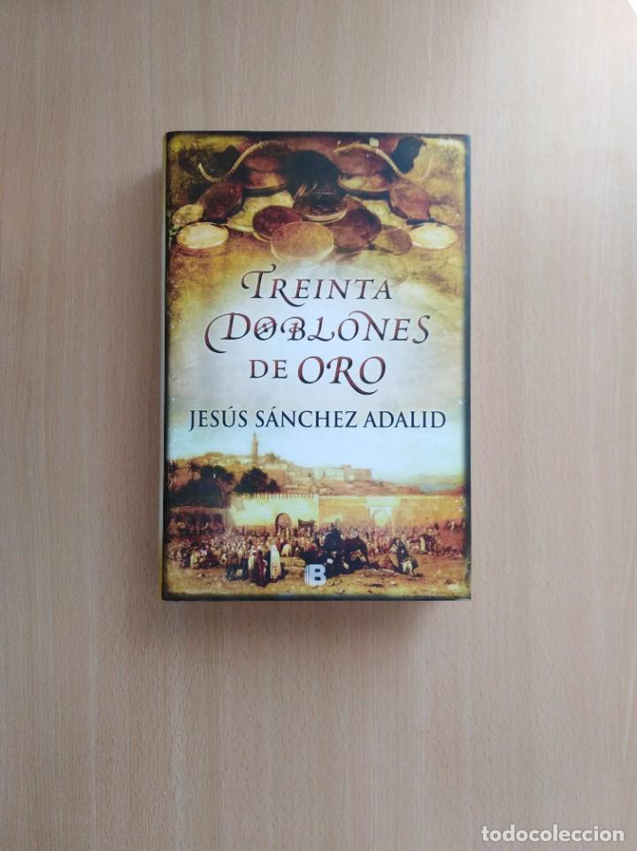Libros de segunda mano: TREINTA DOBLONES DE ORO. Jes&uacute;s S&aacute;nchez Adalid - Foto 1