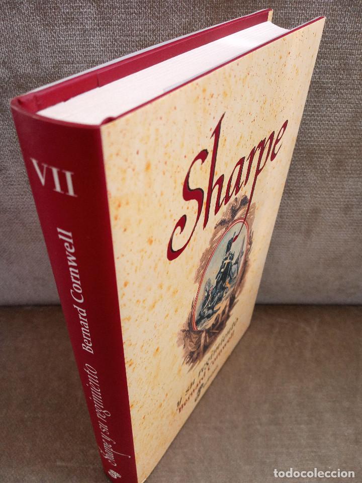 Libros de segunda mano: BERNARD CORNWELL - SHARPE Y SU REGIMIENTO - EDHASA, 2000 - Foto 2