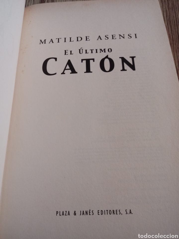 Libros de segunda mano: El Ultimo Cat&oacute;n de Matilde Asensi - Foto 3