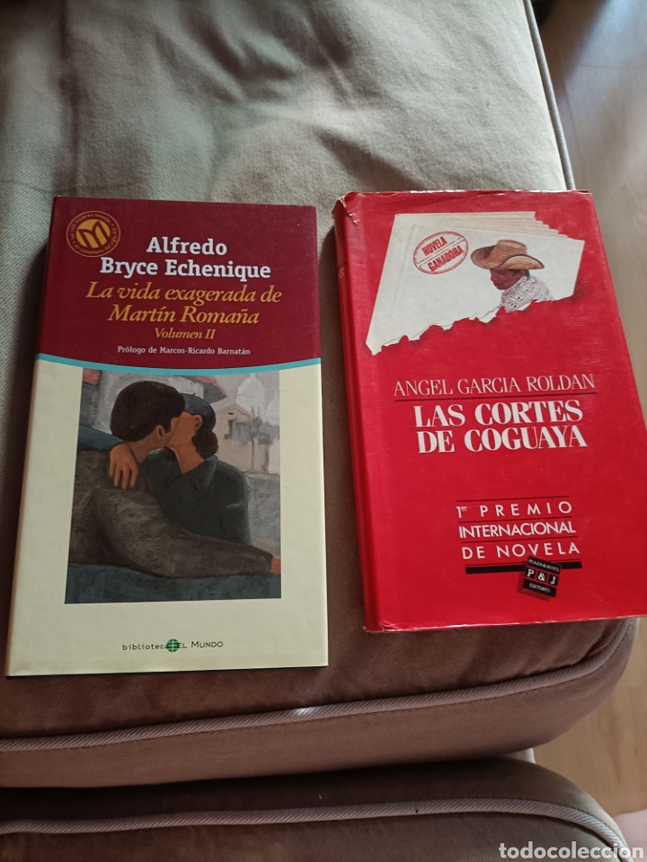 Libros de segunda mano: La vida exagerada de Mart&iacute;n Roma&ntilde;a y Las cortes de coguaya .