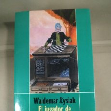 Libros de segunda mano: EL JUGADOR DE AJEDREZ - WALDEMAR LYSIAK. ALIANZA. Lote 378749364