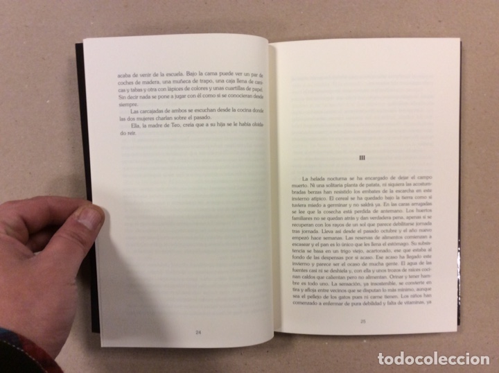 Libros de segunda mano: ROJOS. ALBERTO BARGOS CUC&Oacute;. EDICIONES BETA 2012 - Foto 3