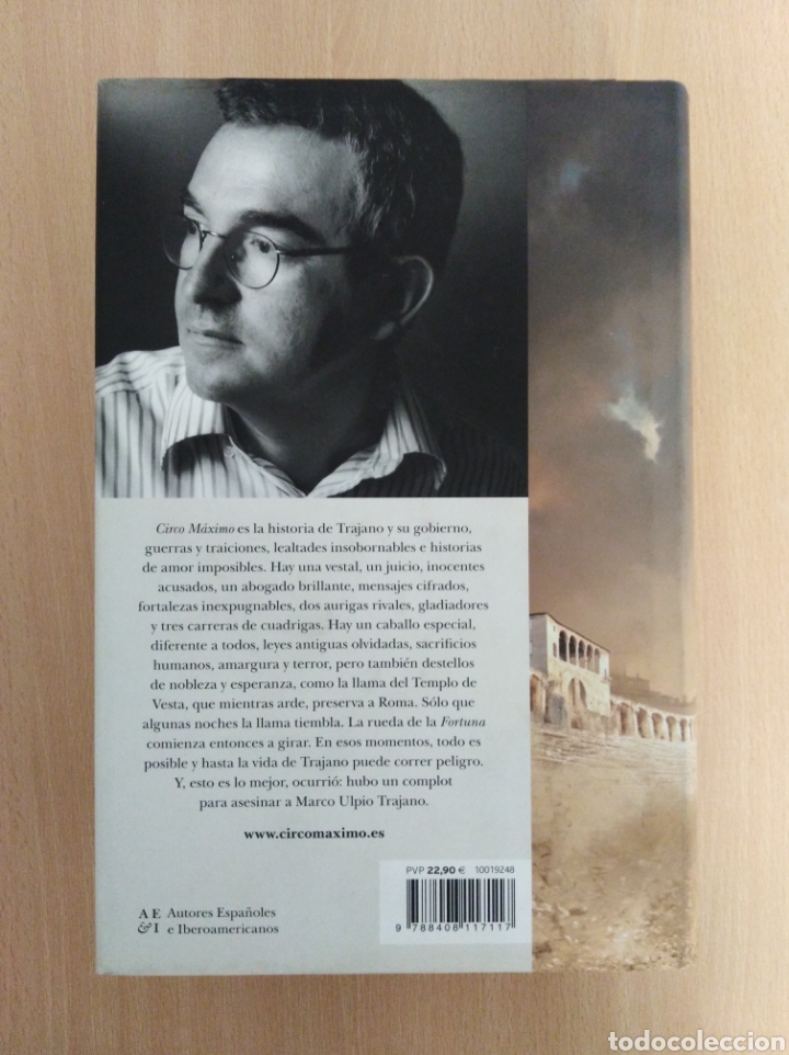 Libros de segunda mano: CIRCO M&Aacute;XIMO. Santiago Posteguillo - Foto 2
