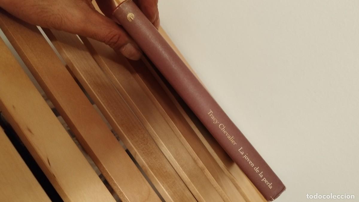 Libros de segunda mano: Tracy Chevalier La joven de la perla Circulo de Lectores Libro - Foto 3