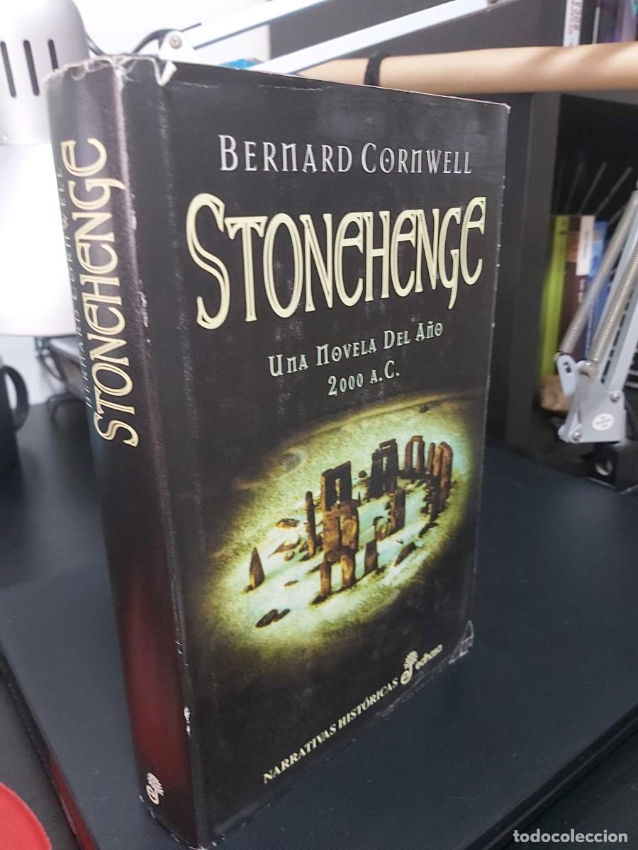 Libros de segunda mano: BERNARD CORNWELL: STONEHENGE - Foto 2