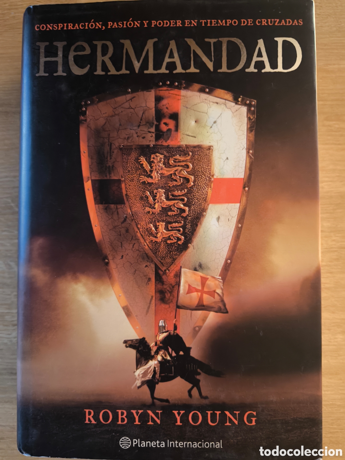 Libros de segunda mano: Hermandad. Robyn Young - Foto 1