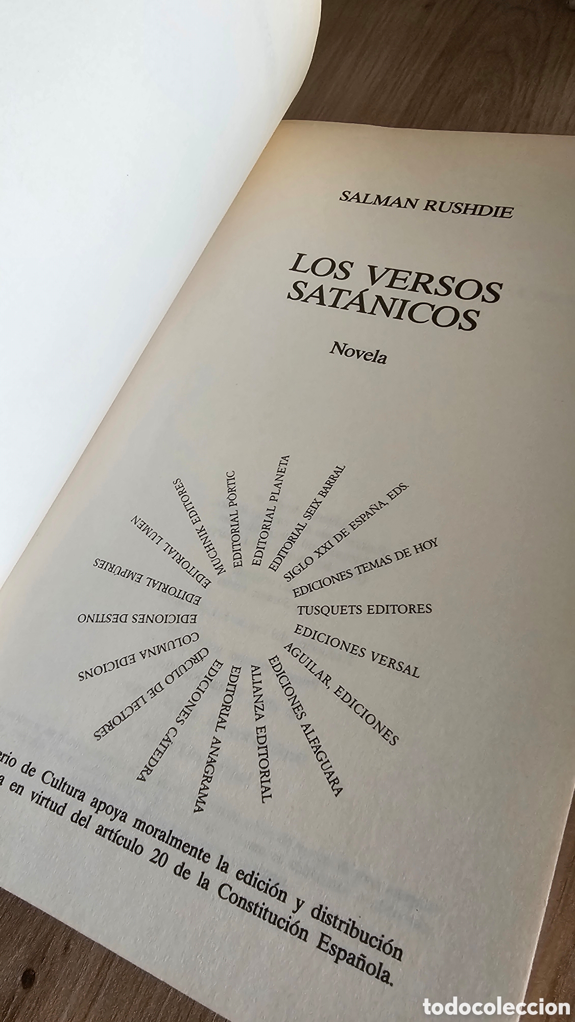 Libros de segunda mano: Los versos sat&aacute;nicos 1 edici&oacute;n - Foto 4