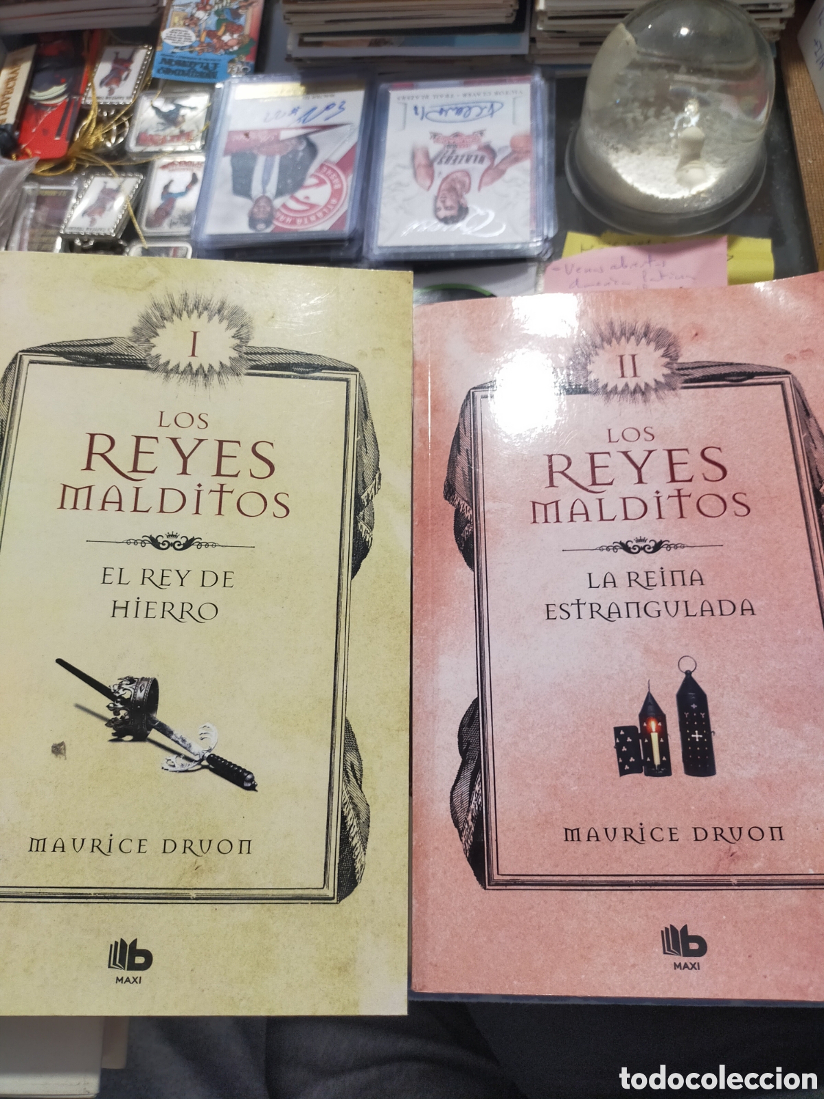 Libri di seconda mano: LOS REYES MALDITOS I Y II EL REY DE HIERRO LA REINA ESTRANGULADA BUEN ESTADO