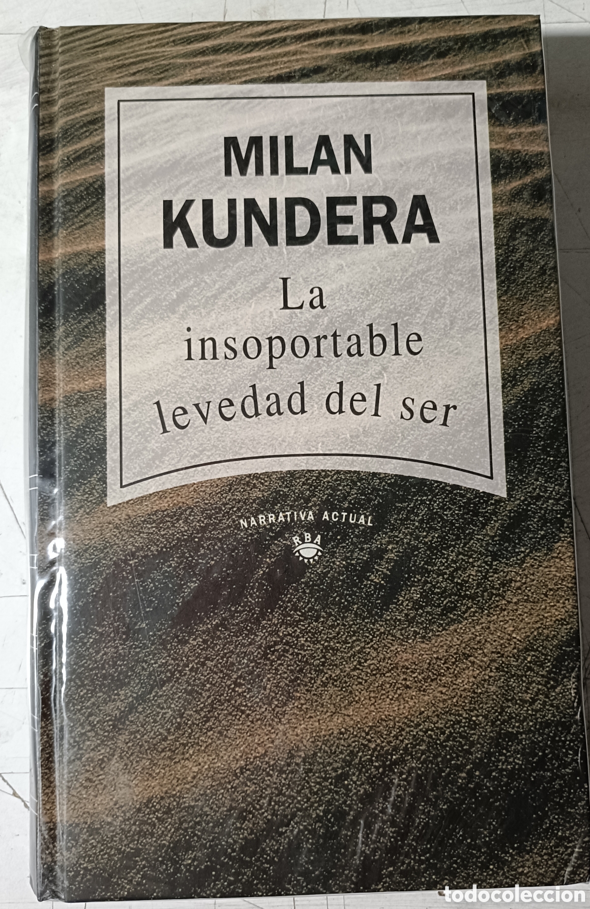 Libros de segunda mano: Milan Kundera. La insoportable levedad del ser - Foto 1