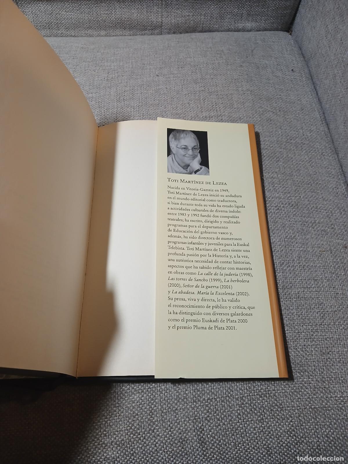 Second hand books: La abadesa Mar&iacute;a la excelenta - Toti Mart&iacute;nez de Lezea