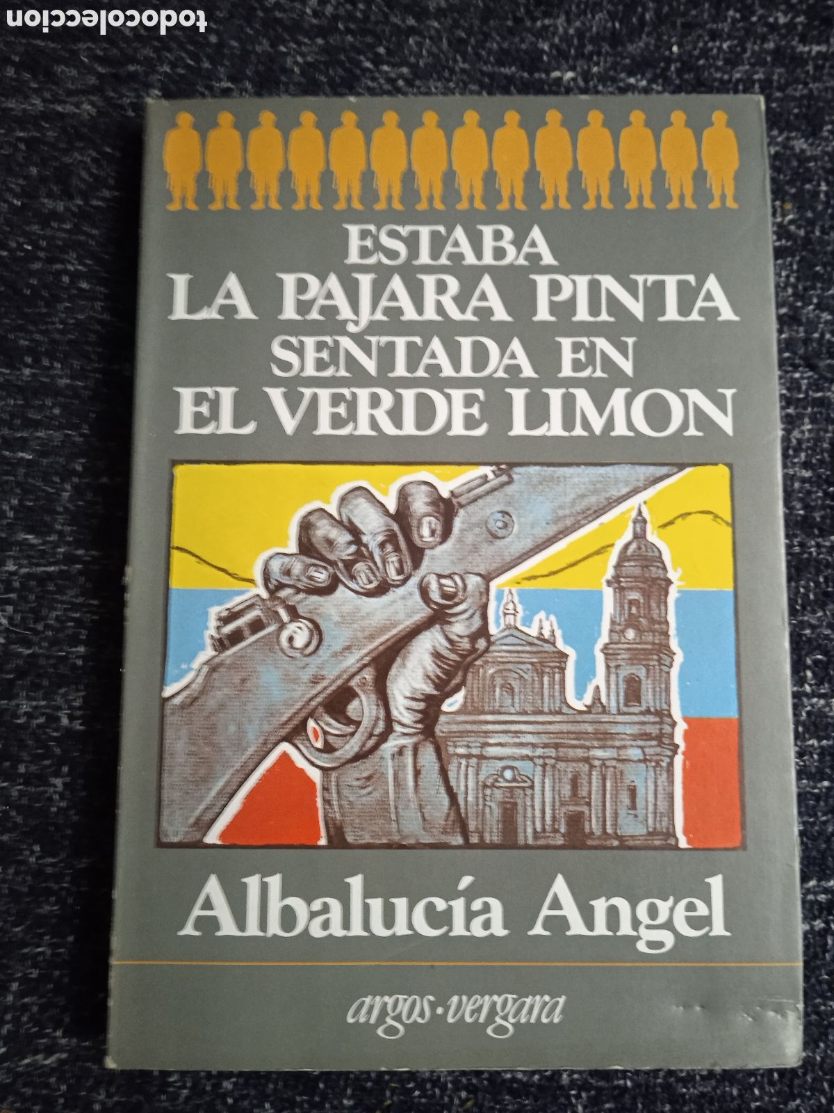 Libros de segunda mano: Estaba la p&aacute;jara pinta sentada en el verde lim&oacute;n. / Albaluc&iacute;a &Aacute;ngel