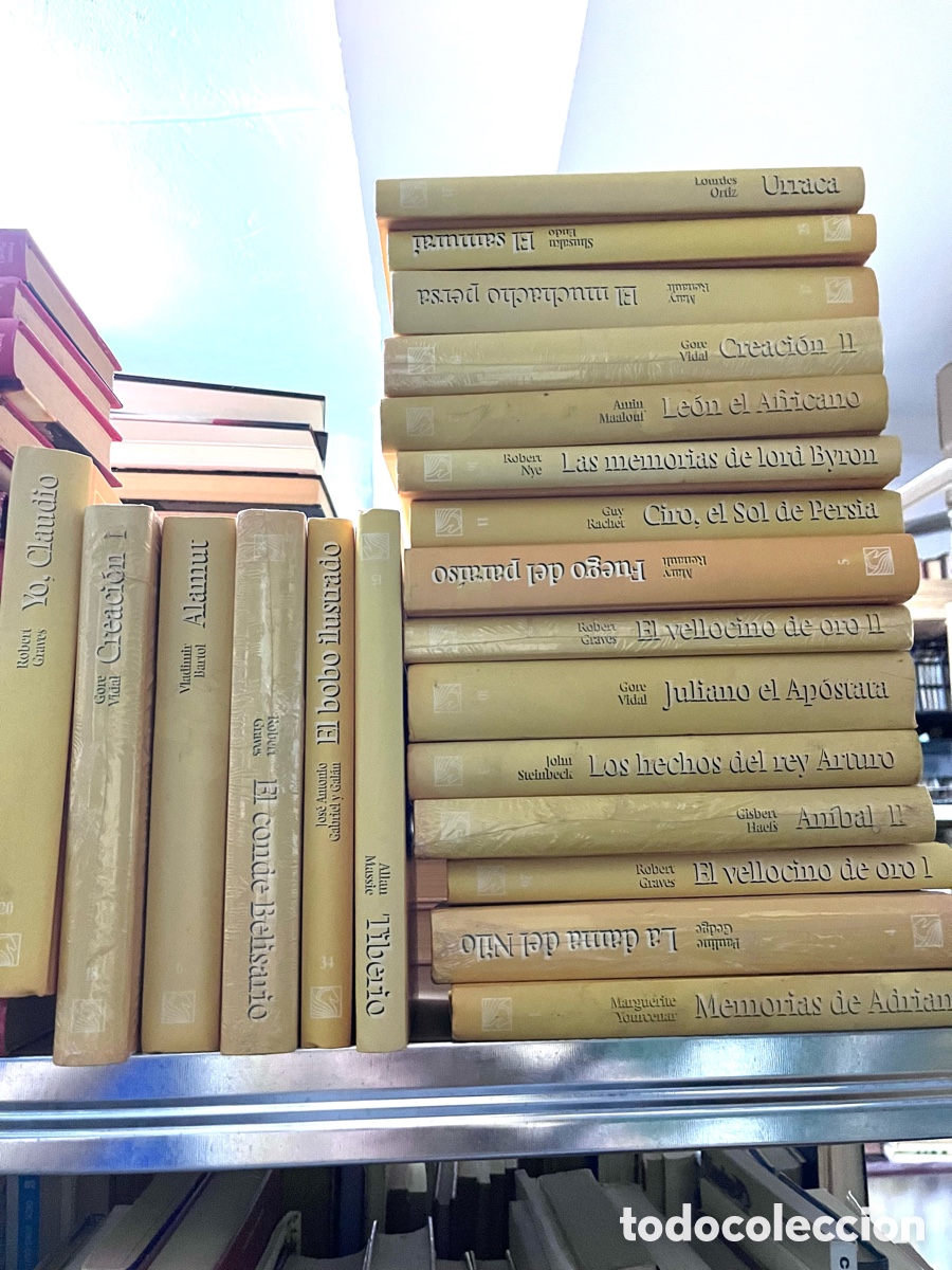 Second hand books: Lote de 21 libros de novelas hist&oacute;rica: Yourcenar, Steinbeck, Vidal, Graves&hellip;