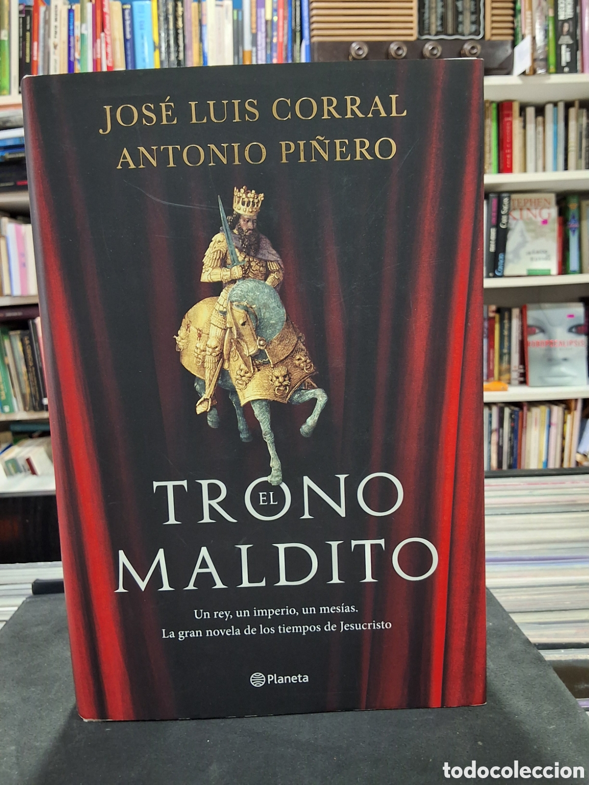 Libros de segunda mano: EL TRONO MALDITO - JOS&Eacute; LUIS CORRAL - ANTONIO PI&Ntilde;ERO