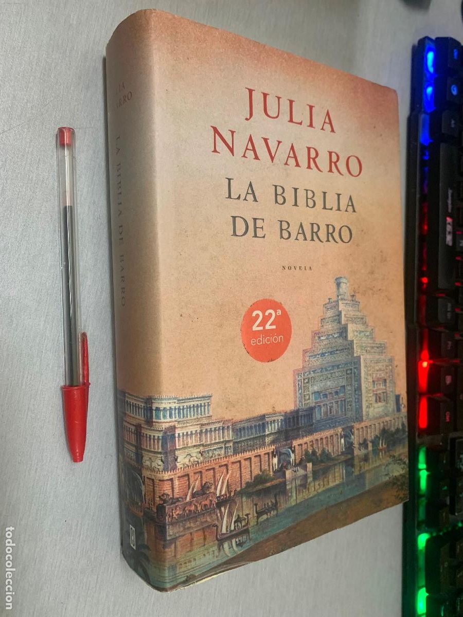 Libros de segunda mano: LA BIBLIA DE BARRO / JULIA NAVARRO / PLAZA & JAN&Eacute;S 2020