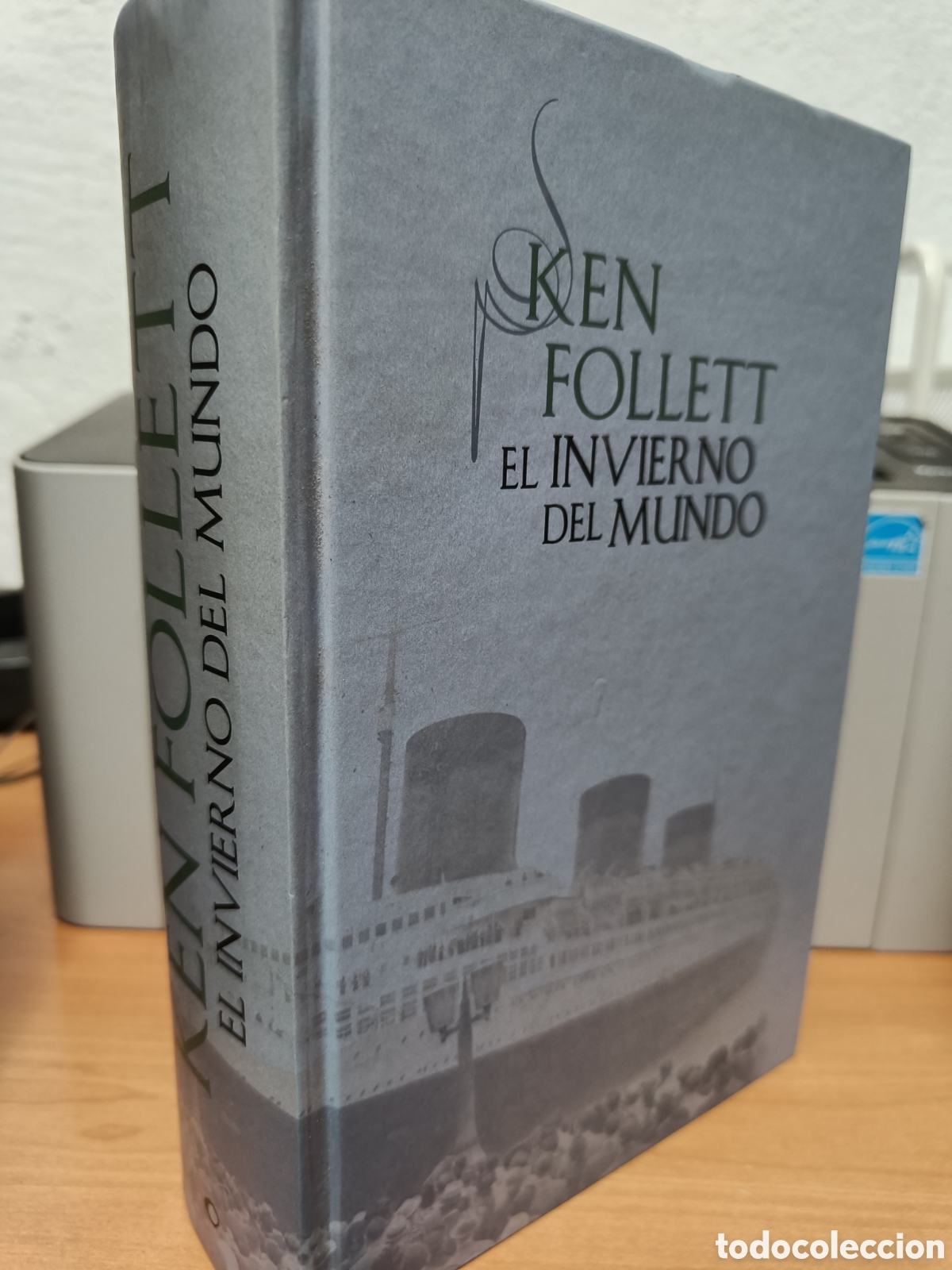Libros de segunda mano: EL INVIERNO DEL MUNDO. KEN FOLLETT