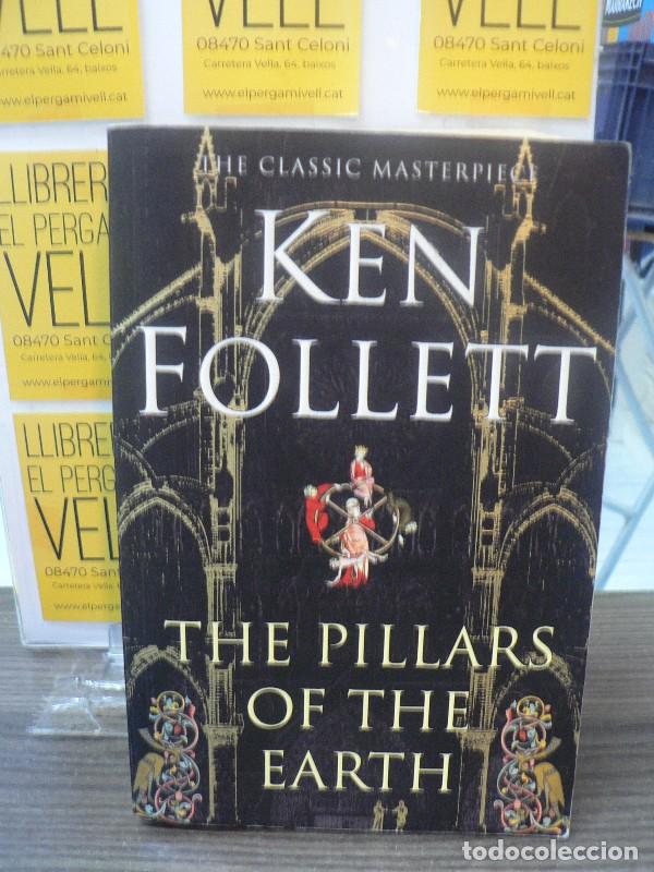 Libros de segunda mano: Pillars Of The Earth - Follet, Ken - Picador