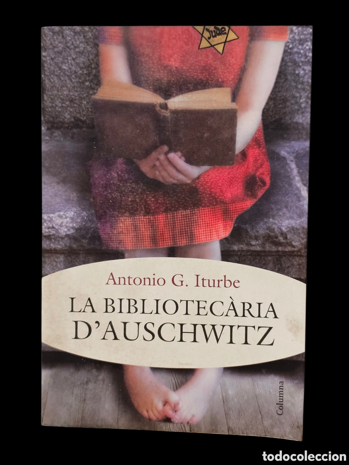 Libros de segunda mano: Libro La Bibliotec&agrave;ria D'Auschwitz. Edicion en Catalan