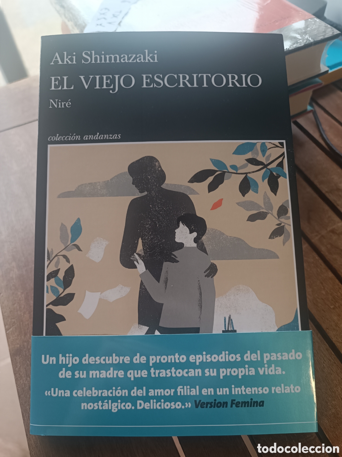 Libros de segunda mano: EL VIEJO ESCRITORIO AKI SHIMAZAKI NIR&Eacute; TUSQUETS PRIMERA EDICION 2026