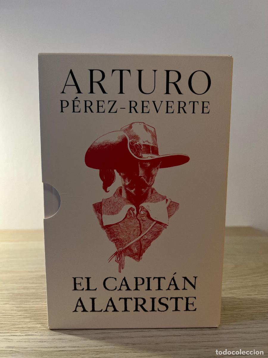 Libros de segunda mano: Arturo P&eacute;rez-Reverte - Estuche Capit&aacute;n Alatriste 3 Vols.