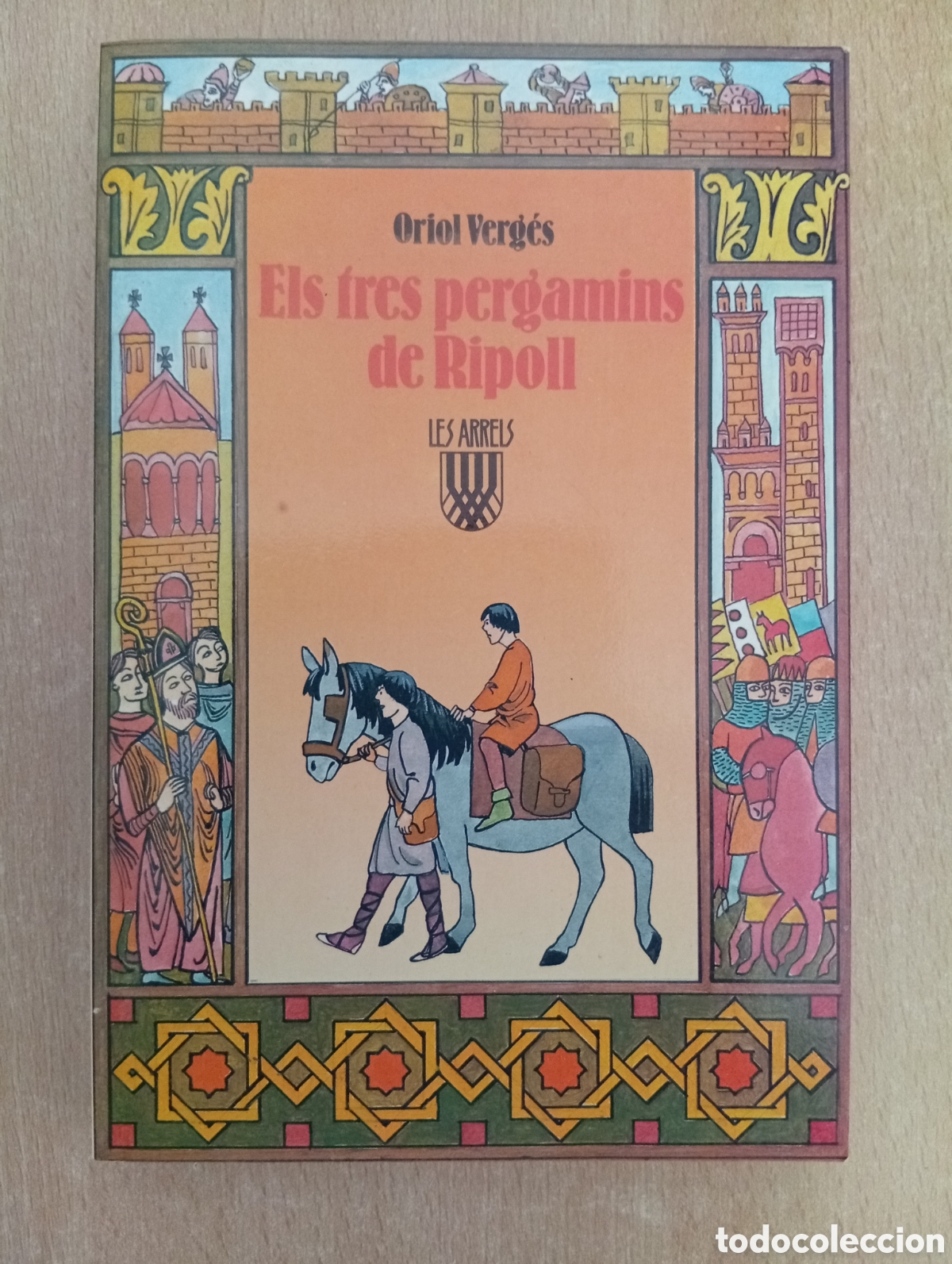 Libros de segunda mano: ELS TRES PERGAMINS DE RIPOLL. Oriol Verg&eacute;s