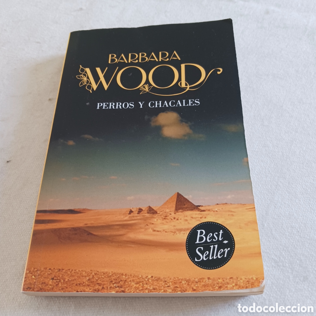 Libros de segunda mano: Perros y Chacales de Barbara Wood