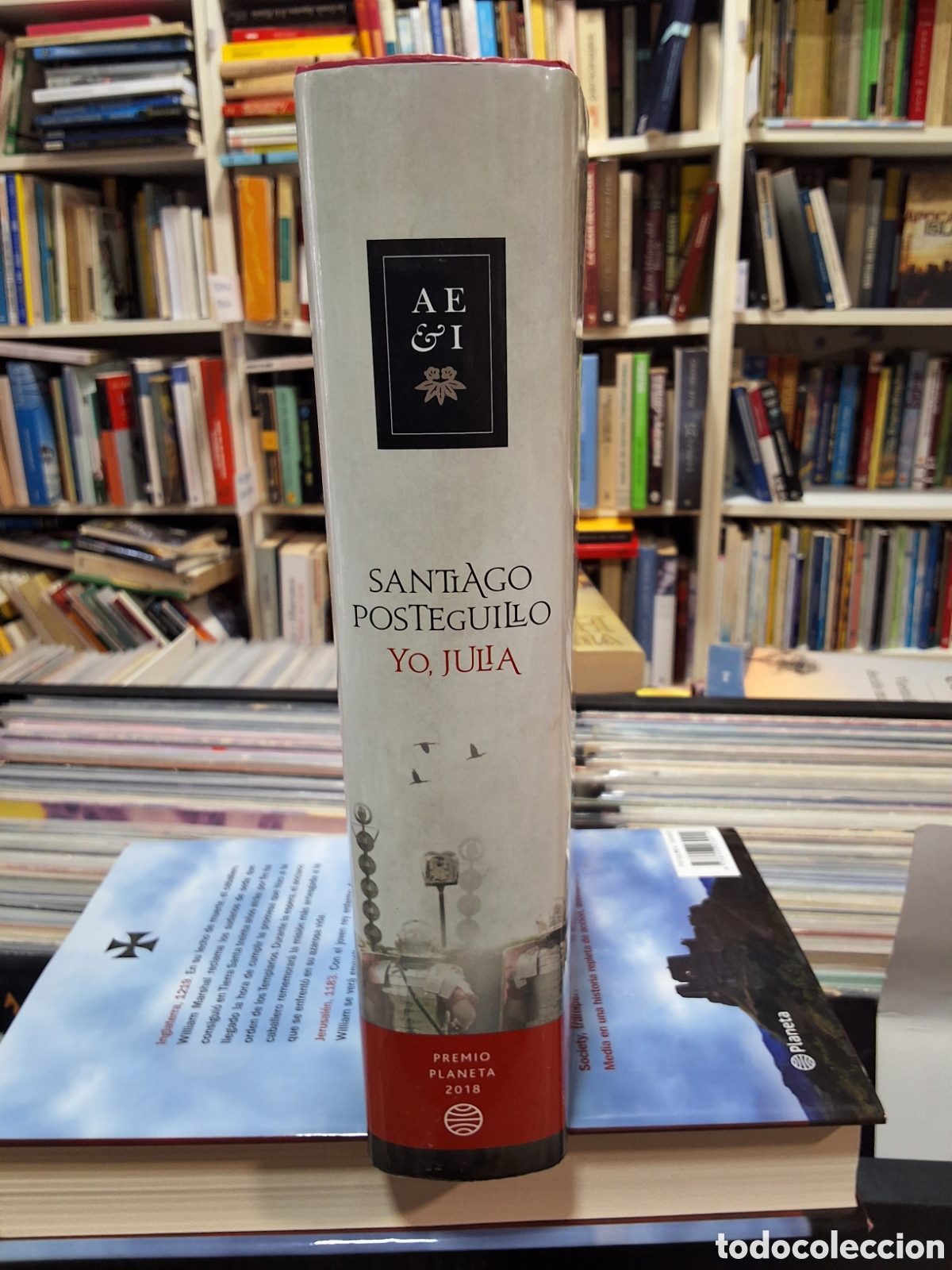 Libros de segunda mano: YO, JULIA - SANTIAGO POSTEGUILLO - Foto 2