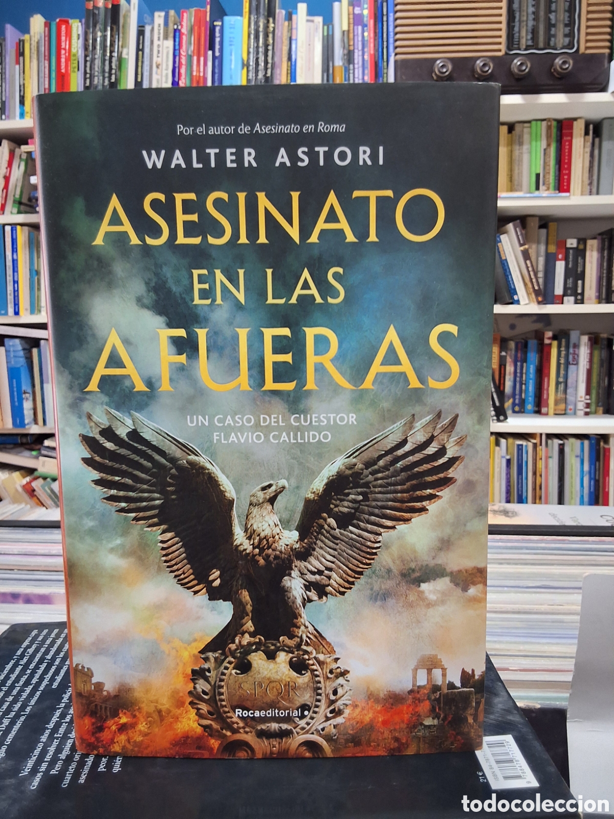 Libros de segunda mano: ASESINATO A LAS AFUERAS - WALTER ASTORI - ROMA - ROMANOS - ENV&Iacute;O DESDE 1,95 &euro;