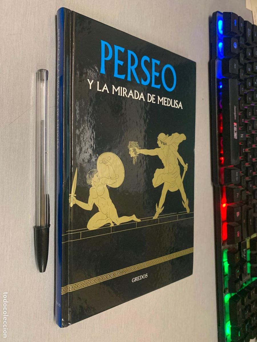 Libros de segunda mano: PERSEO Y LA MIRADA DE MEDUSA / MITOLOG&Iacute;A - GREDOS 2016