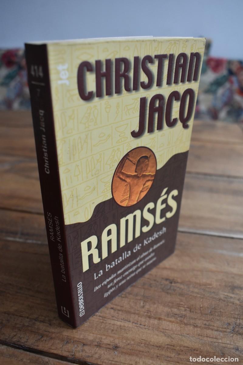 Libros de segunda mano: RAMS&Eacute;S. LA BATALLA DE KADESH. CHRISTIAN JACQ. Planeta, Debolsillo 2000.