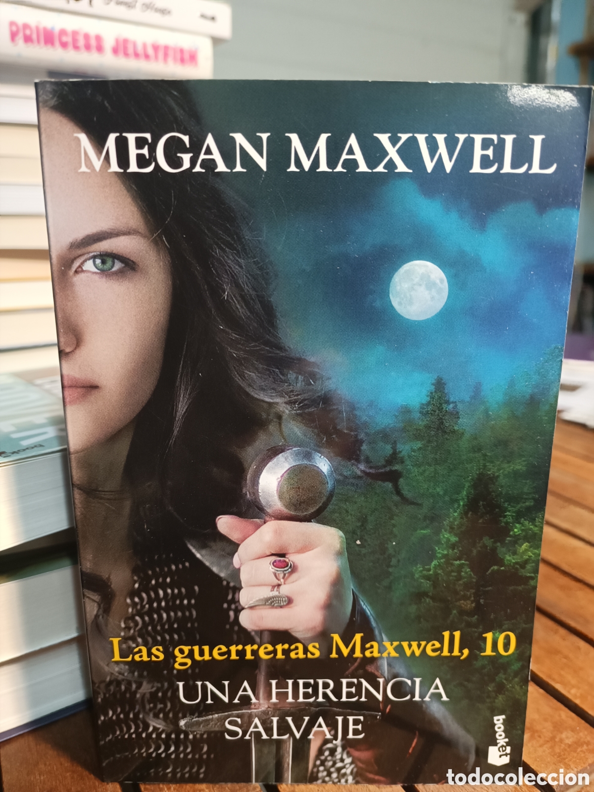 Libros de segunda mano: Las guerras 10 Megan Maxwell una herencia salvaje booket esencia 2026
