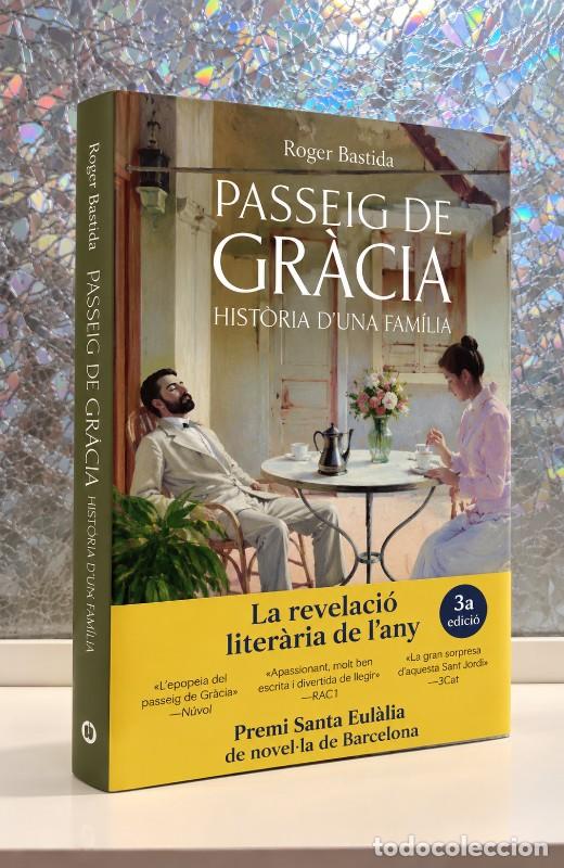 Libros de segunda mano: Passeig de Gr&agrave;cia: Hist&ograve;ria d'Una Fam&iacute;lia - Roger Bastida - Editorial Comanegra