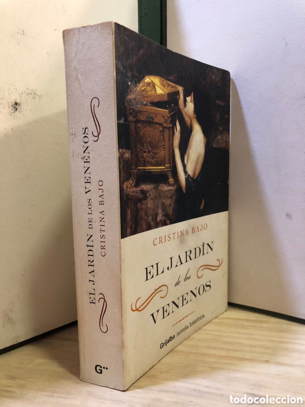 Libros de segunda mano: El jard&iacute;n de los venenos - Cristina Bajo - Foto 1