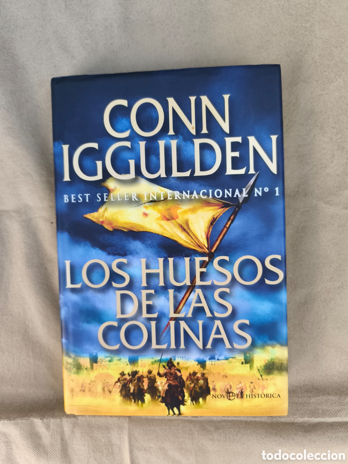 Libros de segunda mano: Los huesos de las colinas. Conn Iggulden