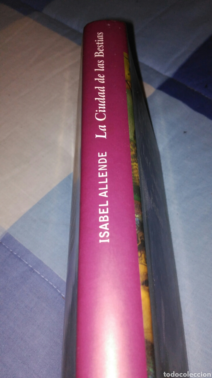 Libros de segunda mano: La ciudad de las bestias - Foto 2