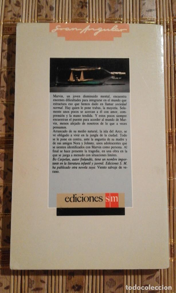 Libros de segunda mano: Delfines en la ciudad - Bo Carpelan - Foto 2