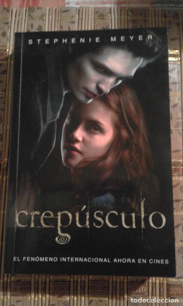 Libros de segunda mano: Crep&uacute;sculo - Stephenie Meyer - Foto 1