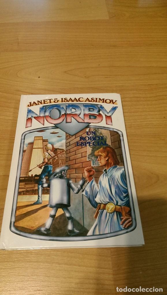 Libros de segunda mano: NORBY UN ROBOT ESPECIAL - Foto 1