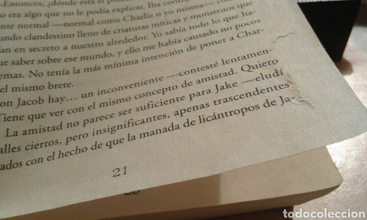 Libros de segunda mano: Eclipse. Saga Crep&uacute;sculo 3 - Stephenie Meyer - Foto 6