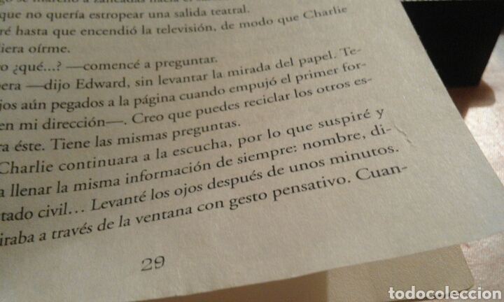 Libros de segunda mano: Eclipse. Saga Crep&uacute;sculo 3 - Stephenie Meyer - Foto 10