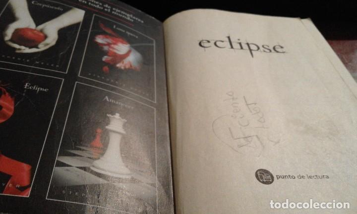 Libros de segunda mano: Eclipse. Saga Crep&uacute;sculo 3 - Stephenie Meyer - Foto 3